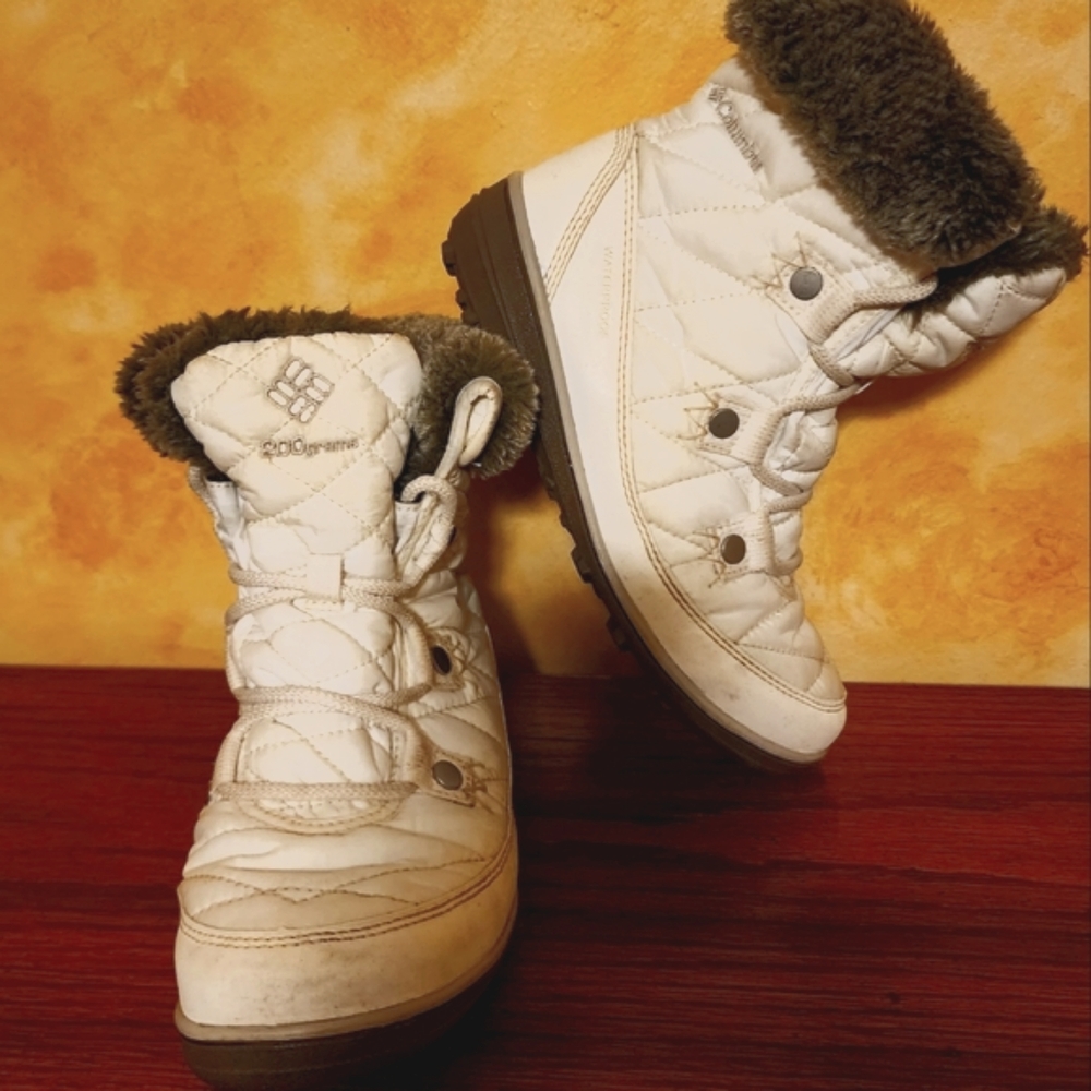Columbia Winter Boots "Heavenly Shorty w Omni Heat"